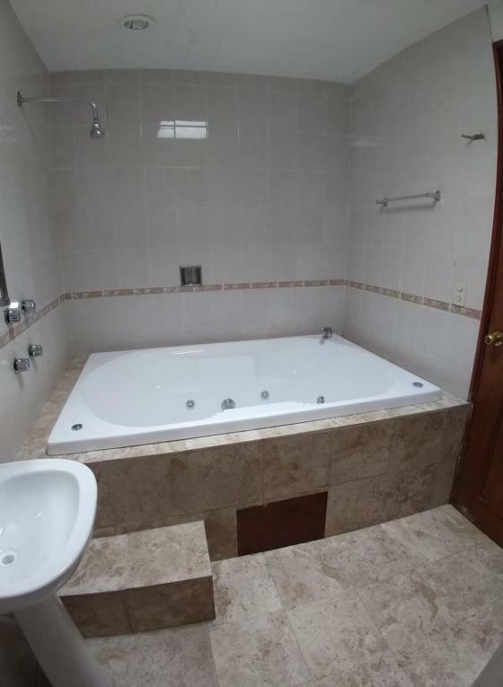 Hotel Omni Morelia Luaran gambar